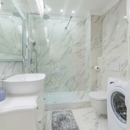 Hannah Novigrad Istria